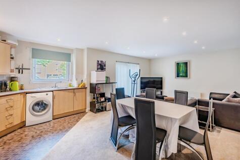 Barrow Gardens, Redhill