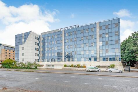 London Road, Crawley