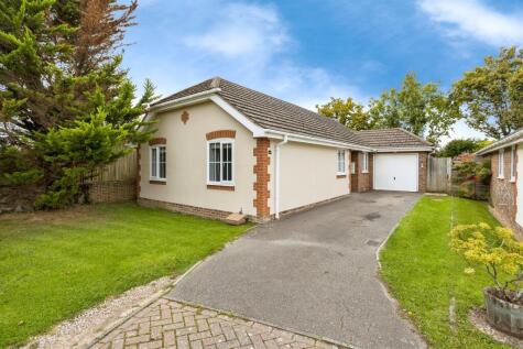 Treadcroft Drive, HORSHAM