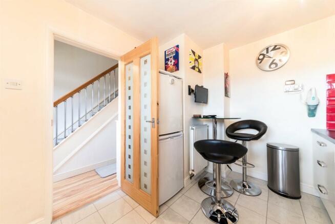 3 Bedroom Flat For Sale In Barns Road Oxford Ox4