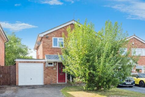 Stokes Croft, Haddenham, Aylesbury