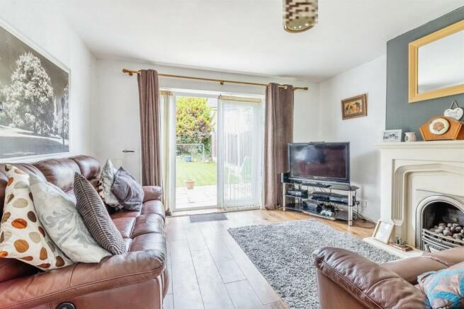 3 bedroom terraced house for sale in Hoole Road, Wirral, CH49