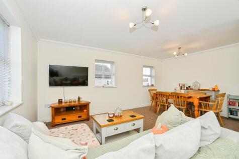 Kingfisher Court, CALNE