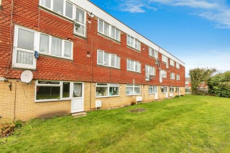 Langdale Gardens, Earley, READING