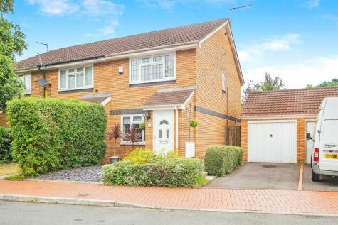 Pengam Green - 2 bedroom end of terrace house for sale