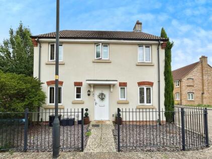 Piernik Close, Swindon