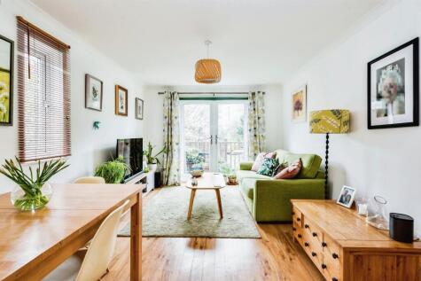 Thorney Leys, Witney