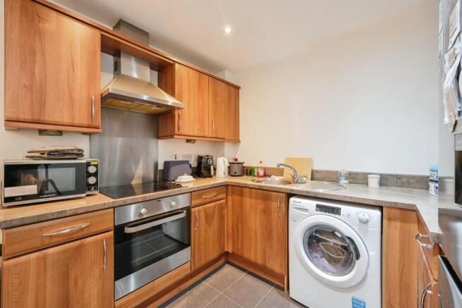 Kitchen Area: