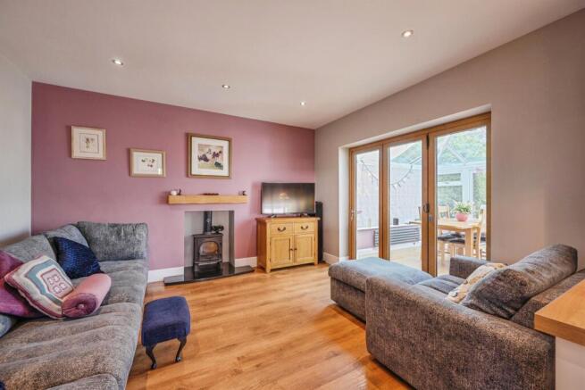 Family Room Area: