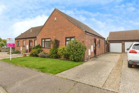 Westfields, Attleborough