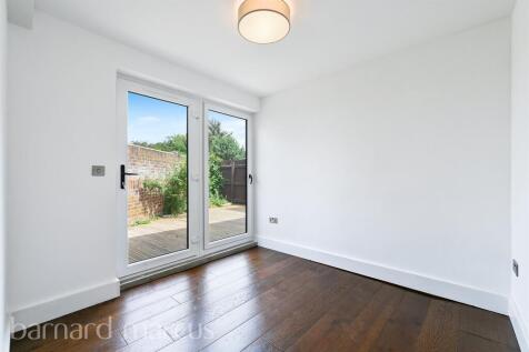 Barnlea Close, Feltham