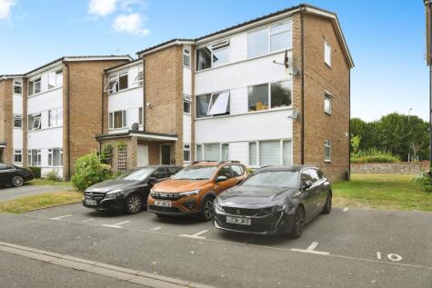 High Road, Broxbourne