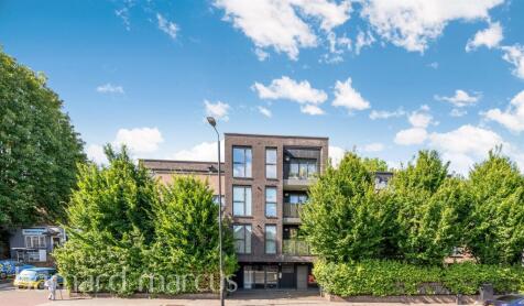 Roehampton Lane, London