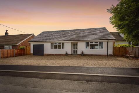 Mooreland Drive, Great Barton, Bury St. Edmunds