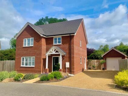 Platinum Drive, Badwell Ash, Bury St. Edmunds