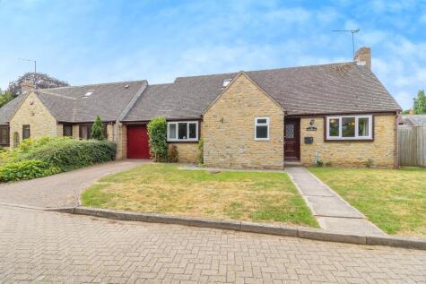 Orchard Way, Stoke Goldington, Newport Pagnell