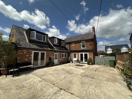Brook Street, Aston Clinton, Aylesbury