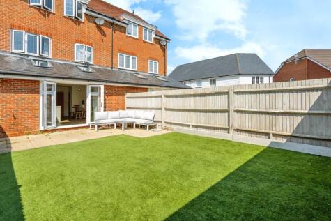 Morris Square, Bognor Regis