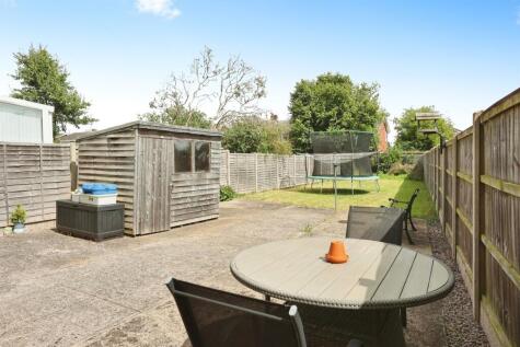 East Avenue, Grantham