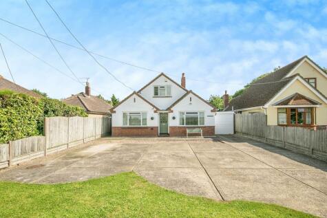 Manningtree - 3 bedroom detached bungalow for sale