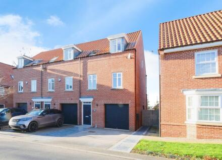 Fossview Close, Strensall, YORK