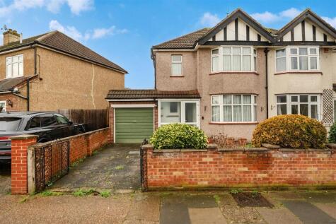 Raeburn Avenue, Surbiton