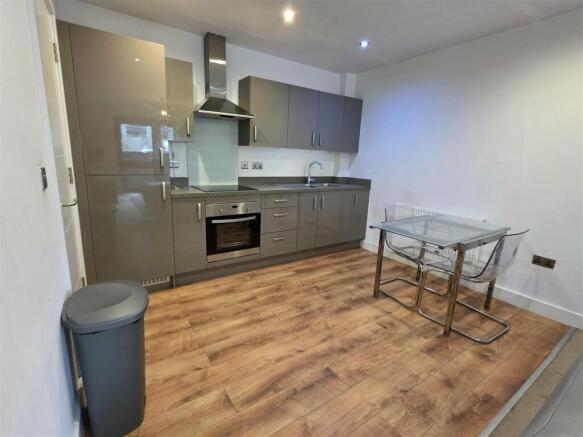 Kitchen/Dining