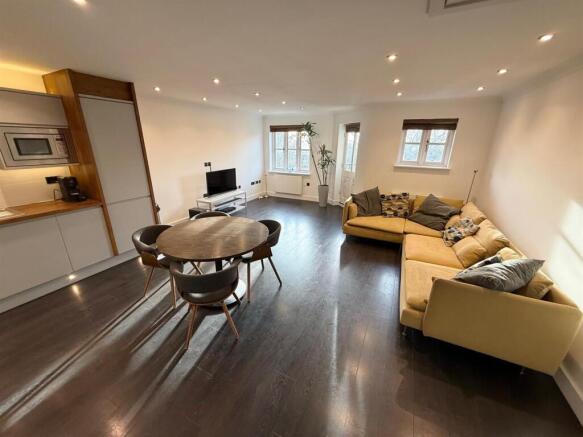 No 8 B17 8DJ Kitchen, Lounge c.jpg