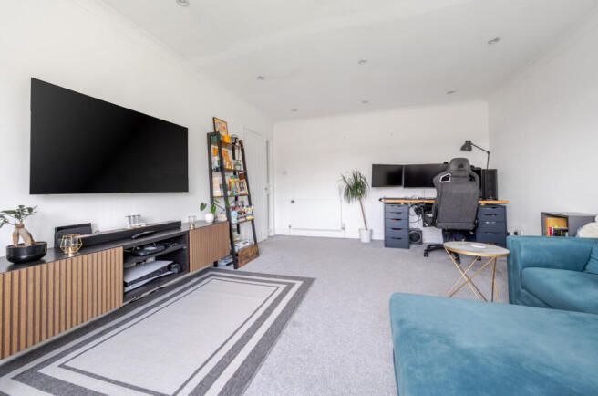 1336038-7-689b3bb...