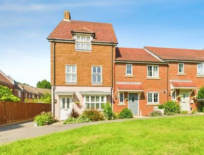 Mountbatten Drive, Sarisbury Green, Southampton, SO31