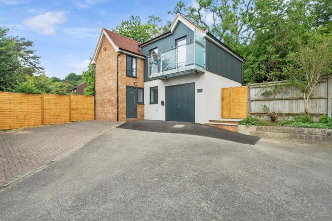 Valentine Cottage main.jpg