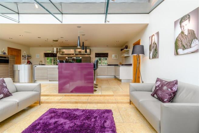 6 bedroom detached house for sale in Buckley Green, Henley-In-Arden, B95