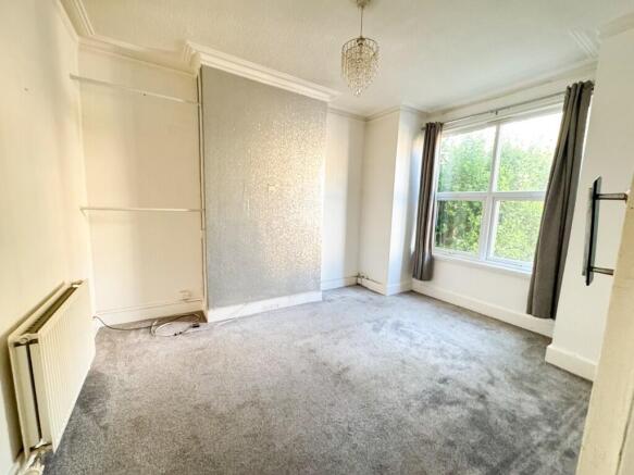 12 North Avenue l...