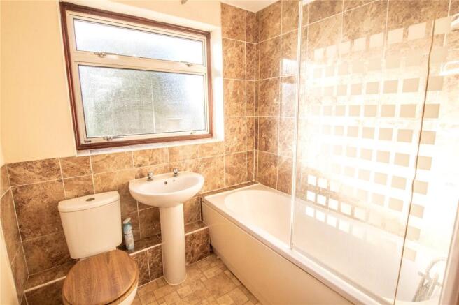 Family Bathroom.