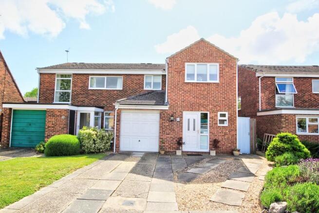 4 Bedroom Semi Detached House For Sale In Parlour Close Histon