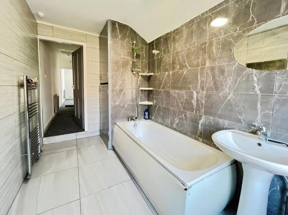 5e1e4d99-WhatsApp...