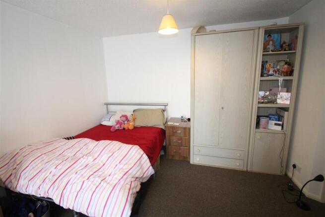 bedroom.JPG
