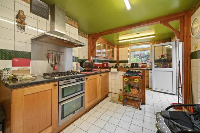 RCAJ- 35 etta street- kitchen 3 (1).jpg