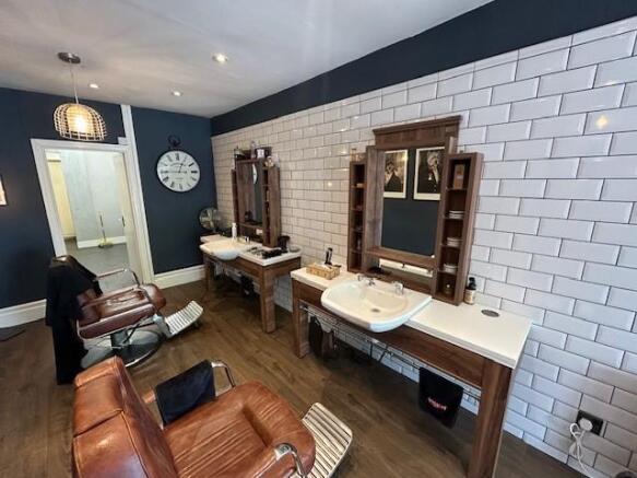 9b Martin Terrace - INTERNAL 2.jpg