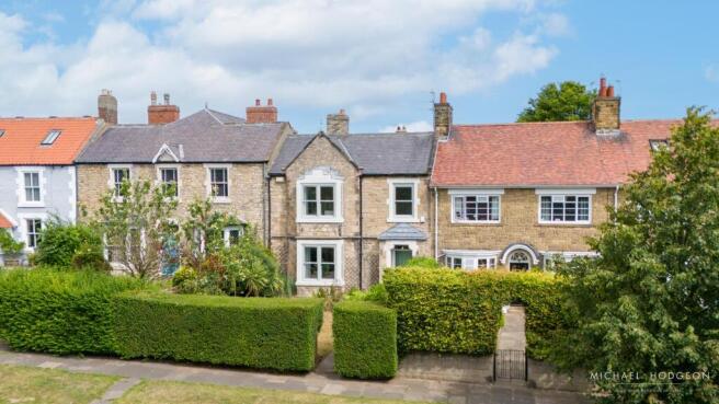 13 Front Street, Whitburn-01.jpg