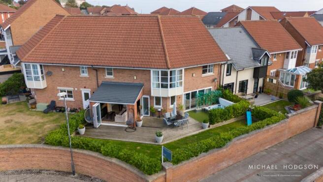 6, Normanby Court-06.jpg