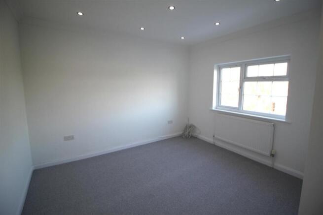 Bedroom 1.JPG