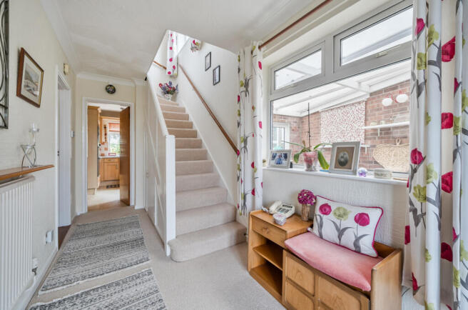 1375012-5-690c70a...