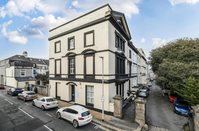 1374748-2-6908e00...