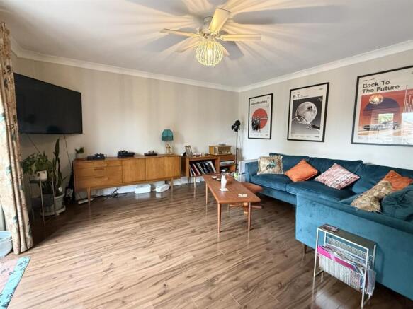 Living Room 2.jpg