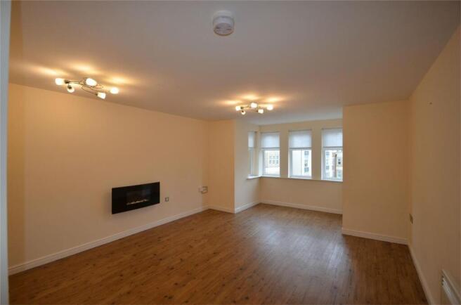 99 The Hawthorns 1.jpg