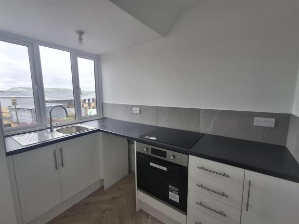 Kitchen 3.jpg