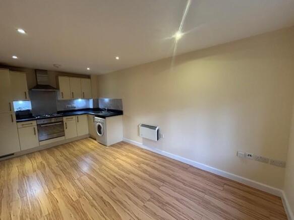 19 Whitebines new kitsit.jpg