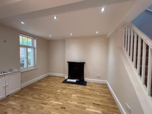 2 Timber Ckise dining.jpg