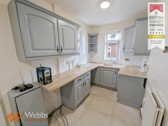 Kitchen 2.jpg